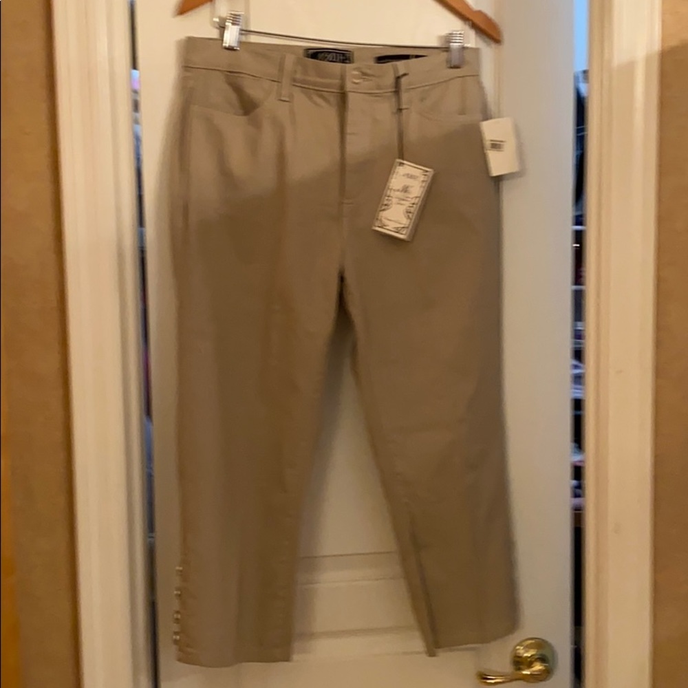 NYDJ Capri Pants